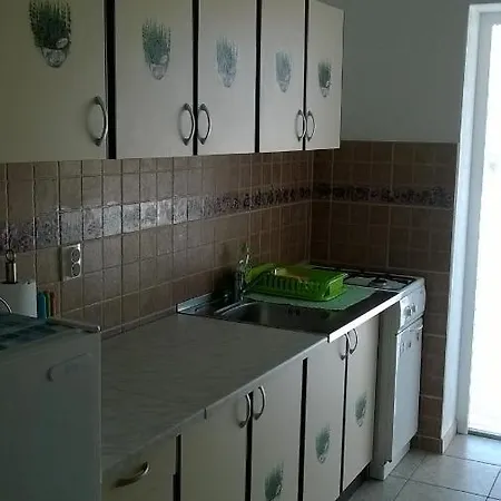 Apartament With A Parking Space - 12299 Murter